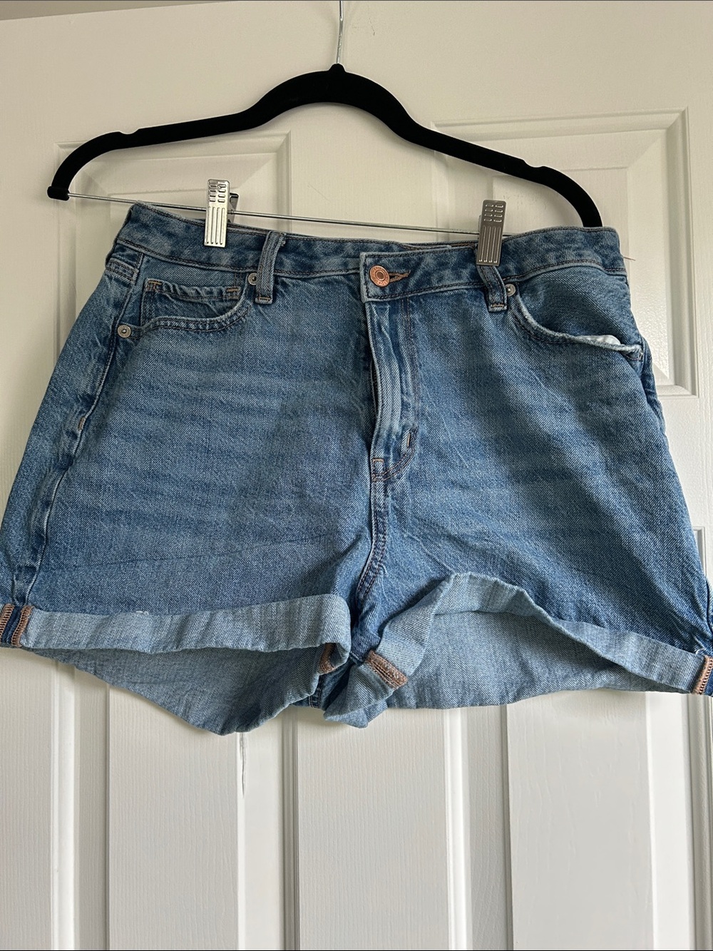 American Eagle Outfitters Light Blue High-Rise Cuffed Denim Shorts
